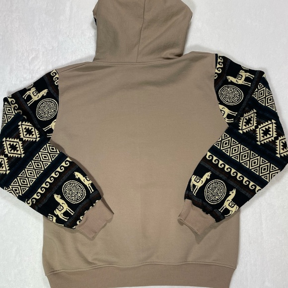 Artisanal Hoodie w/graphic global inspired design, graphic colors, streetwear - Picture 11 of 12